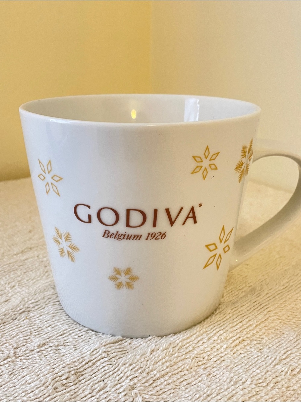 Godiva Big Mug with Gold Accents